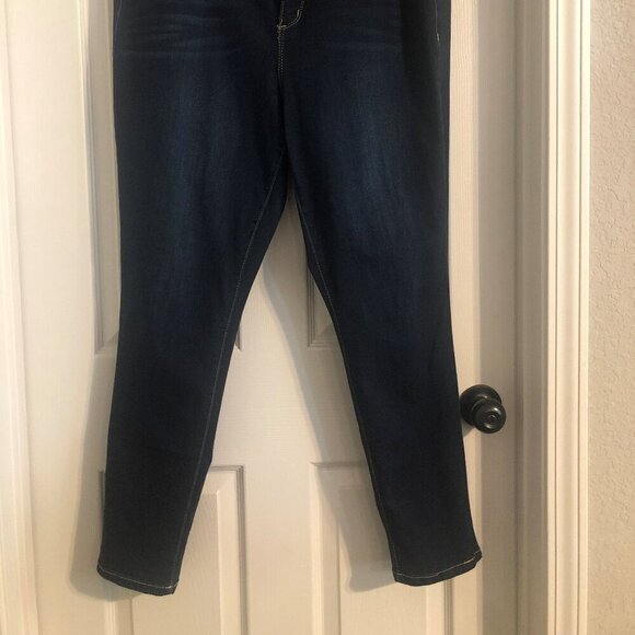 Code Bleu dark denim high rise skinny jeans 29 in inseam size 18W - Picture 2 of 6